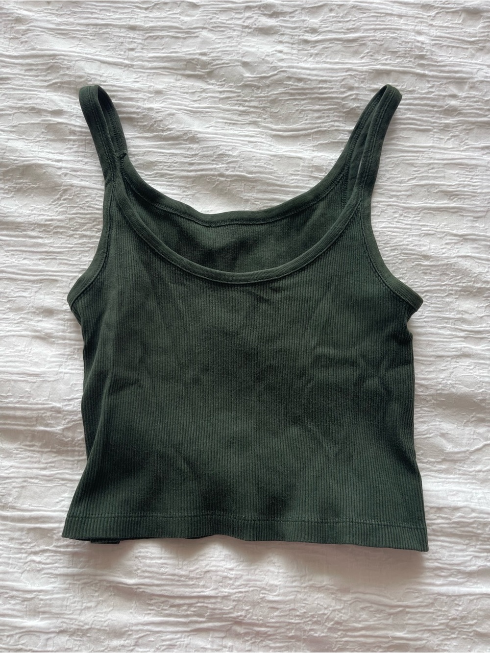 Brandy Melville Beyonca Cropped Tank Top in dark green